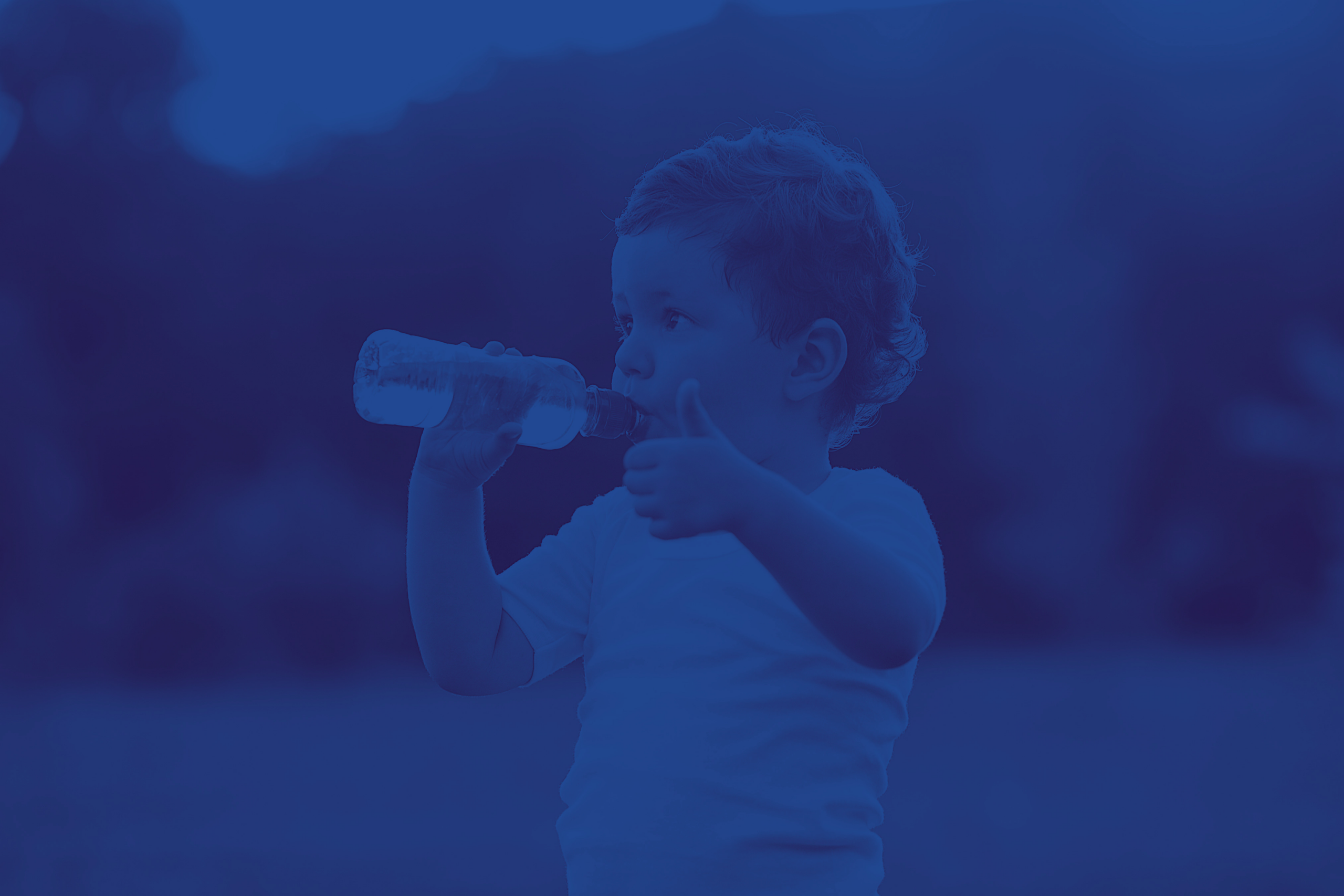 Thumbs up kid in dark blue